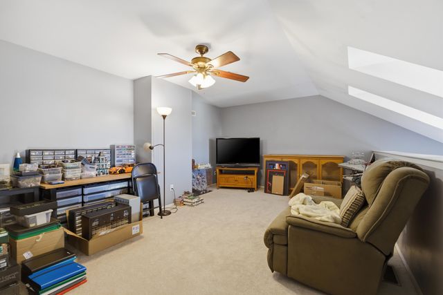 140 Saber Way 7, Lake Orion Vlg, MI 48362