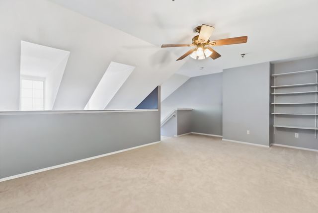 140 Saber Way 7, Lake Orion Vlg, MI 48362