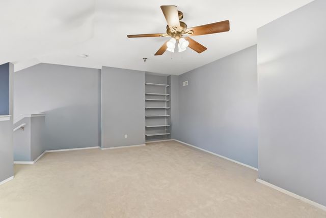 140 Saber Way 7, Lake Orion Vlg, MI 48362