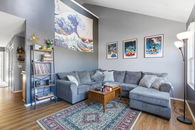 140 Saber Way 7, Lake Orion Vlg, MI 48362