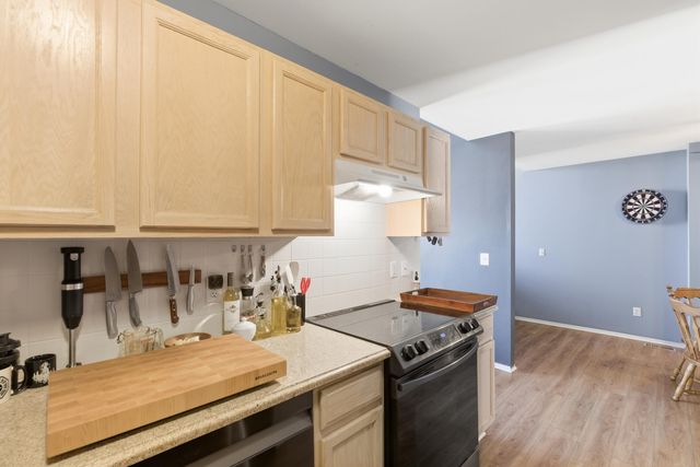 140 Saber Way 7, Lake Orion Vlg, MI 48362