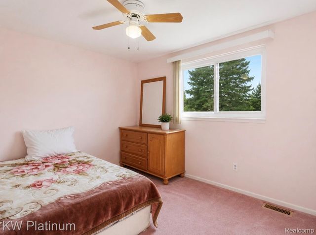 13615 Brookside Drive, Sterling Heights, MI 48313