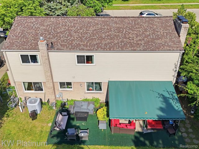 13615 Brookside Drive, Sterling Heights, MI 48313