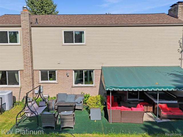 13615 Brookside Drive, Sterling Heights, MI 48313
