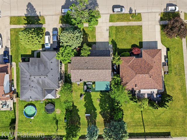 13615 Brookside Drive, Sterling Heights, MI 48313