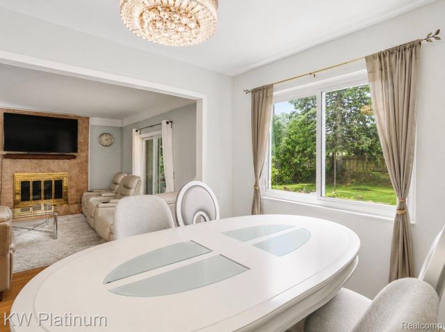 13615 Brookside Drive, Sterling Heights, MI 48313
