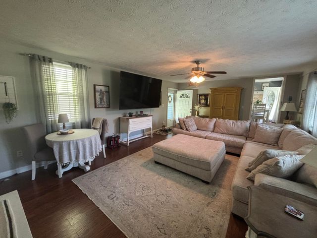 1040 HIGHWAY 469, Martha, KY 41159