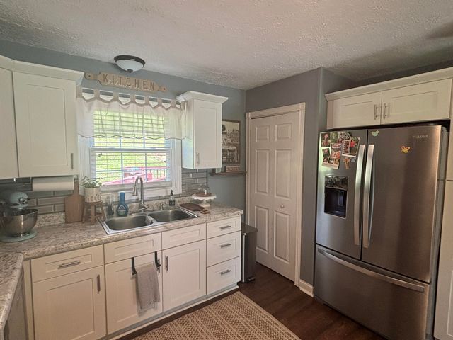 1040 HIGHWAY 469, Martha, KY 41159