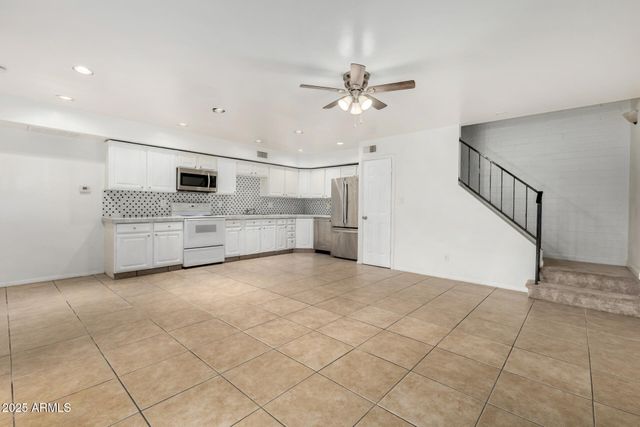 8430 N 34TH Drive, Phoenix, AZ 85051