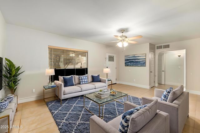 6842 N 10TH Place, Phoenix, AZ 85014