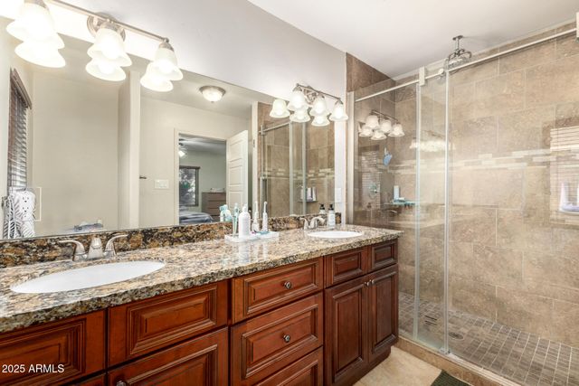 6842 N 10TH Place, Phoenix, AZ 85014