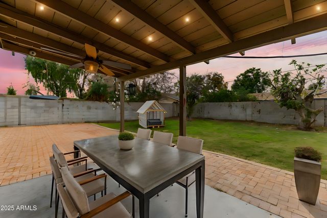 6842 N 10TH Place, Phoenix, AZ 85014