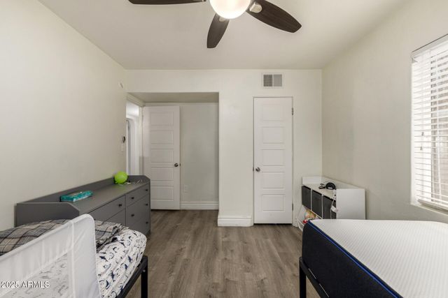 6842 N 10TH Place, Phoenix, AZ 85014