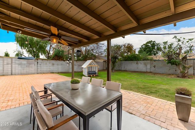 6842 N 10TH Place, Phoenix, AZ 85014