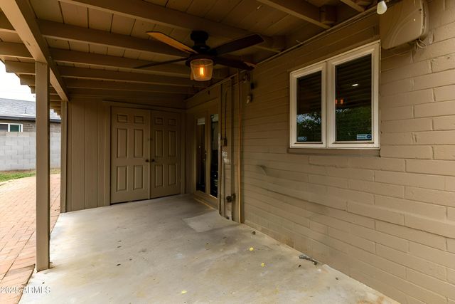 6842 N 10TH Place, Phoenix, AZ 85014