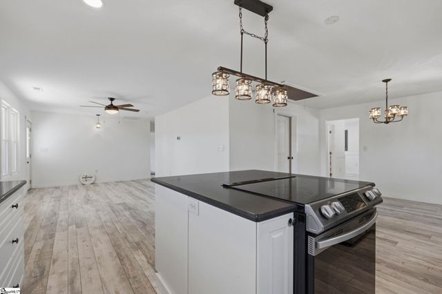 129 Bradley Drive, Pickens, SC 29671