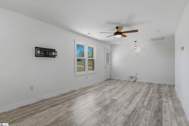 129 Bradley Drive, Pickens, SC 29671