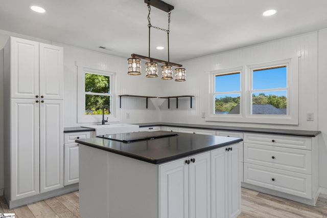 129 Bradley Drive, Pickens, SC 29671