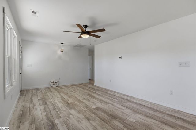 129 Bradley Drive, Pickens, SC 29671