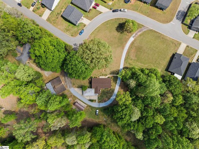 129 Bradley Drive, Pickens, SC 29671