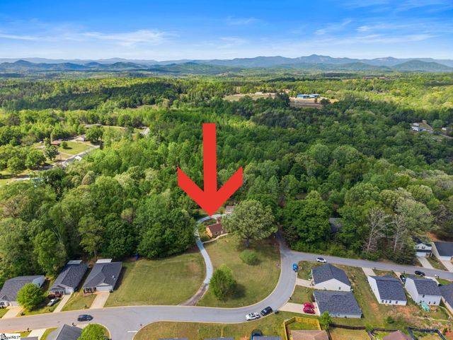 129 Bradley Drive, Pickens, SC 29671