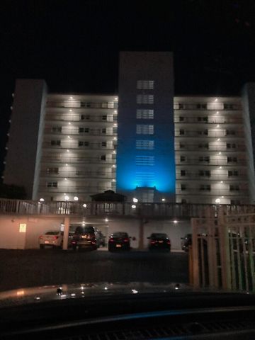 3040 Lake Shore Drive 504, Riviera Beach, FL 33404