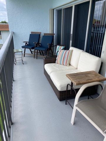 3040 Lake Shore Drive 504, Riviera Beach, FL 33404