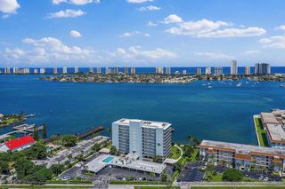 3040 Lake Shore Drive 504, Riviera Beach, FL 33404
