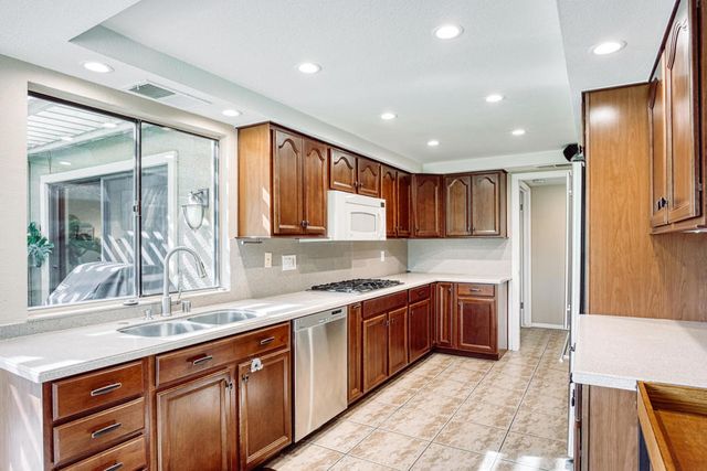 62 Tennis Club Drive, Rancho Mirage, CA 92270