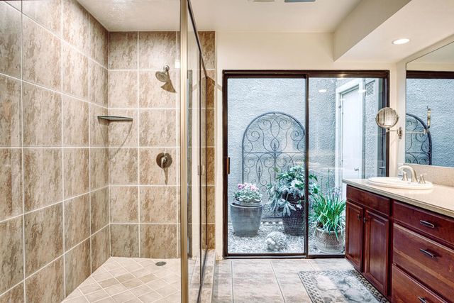 62 Tennis Club Drive, Rancho Mirage, CA 92270