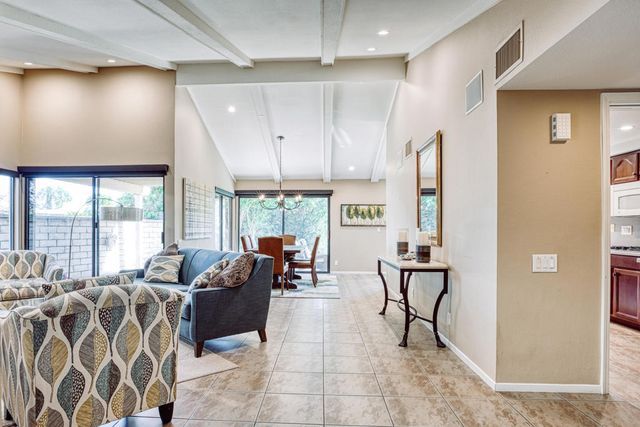 62 Tennis Club Drive, Rancho Mirage, CA 92270