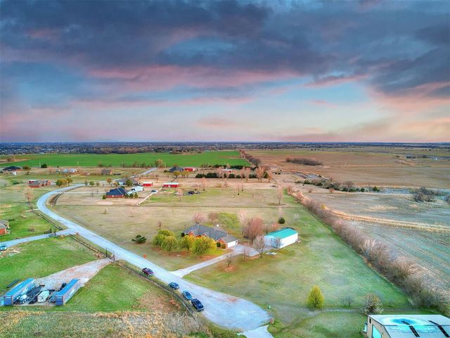 1201 Stable Rock Road, Yukon, OK 73099