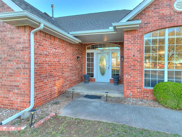 1201 Stable Rock Road, Yukon, OK 73099