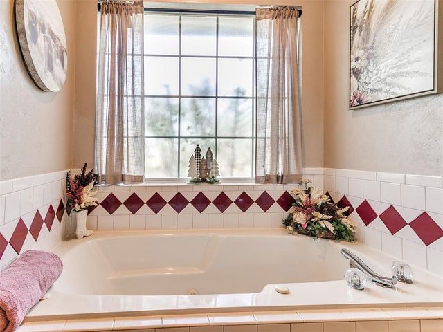 1201 Stable Rock Road, Yukon, OK 73099