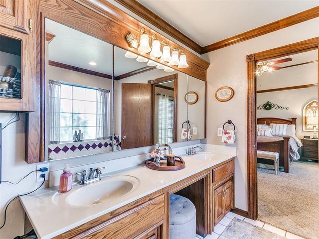 1201 Stable Rock Road, Yukon, OK 73099