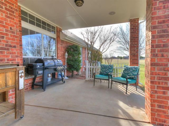 1201 Stable Rock Road, Yukon, OK 73099