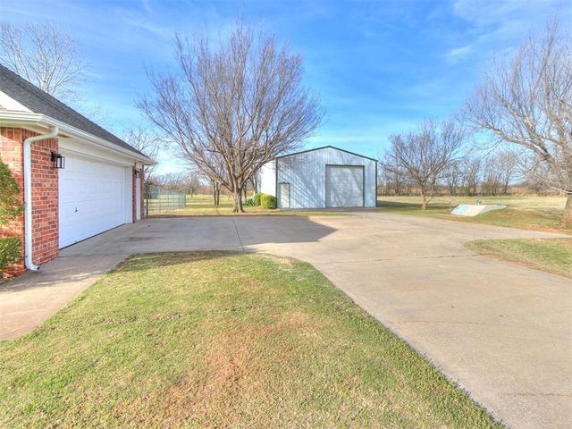 1201 Stable Rock Road, Yukon, OK 73099