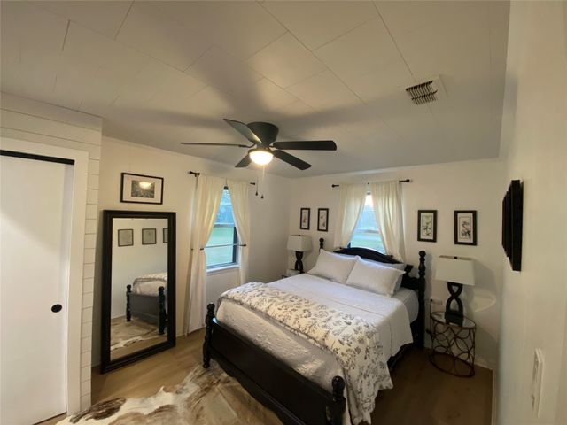 106 Earl Kay Lane, Tool, TX 75143