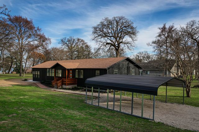 106 Earl Kay Lane, Tool, TX 75143