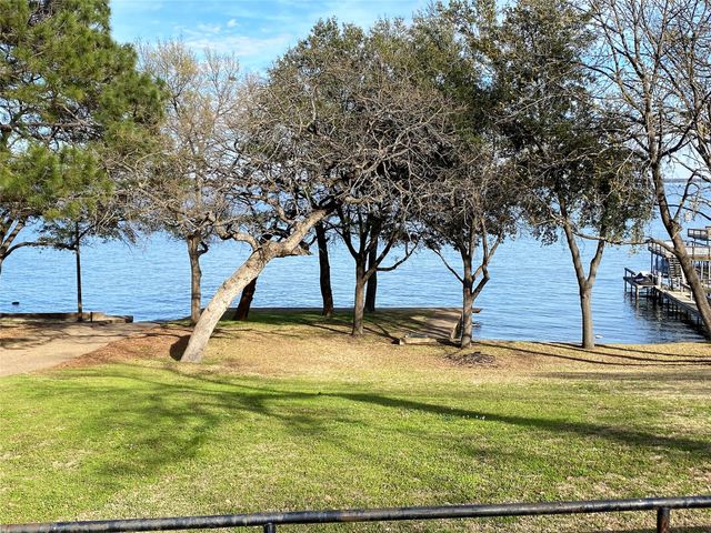 106 Earl Kay Lane, Tool, TX 75143