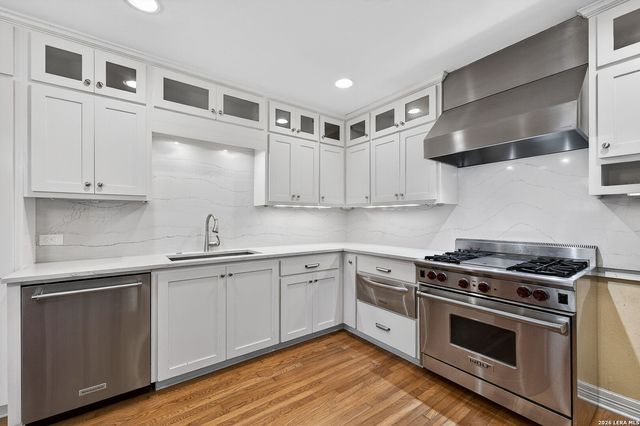 506 castano, San Antonio, TX 78209