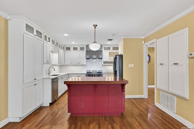 506 castano, San Antonio, TX 78209