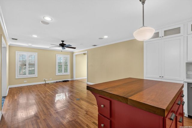 506 castano, San Antonio, TX 78209