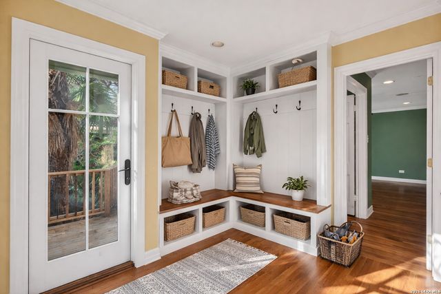 506 castano, San Antonio, TX 78209