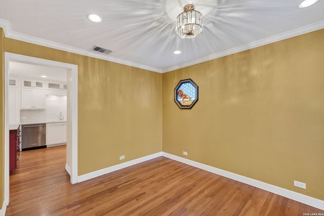 506 castano, San Antonio, TX 78209