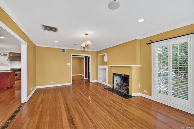 506 castano, San Antonio, TX 78209