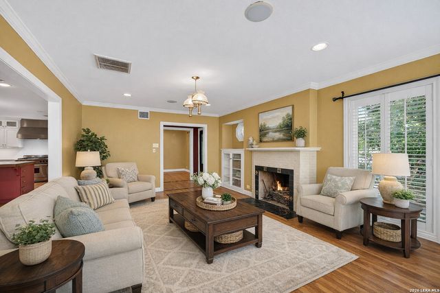 506 castano, San Antonio, TX 78209