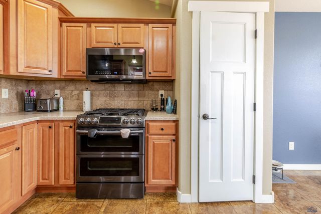 6521 SEMINOLE LN, Rapid City, SD 57702