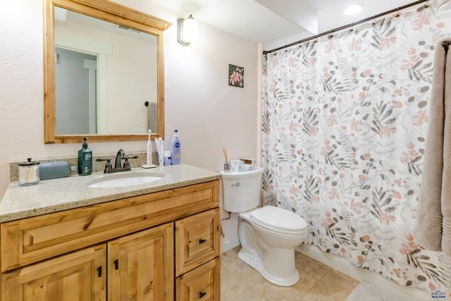 6521 SEMINOLE LN, Rapid City, SD 57702