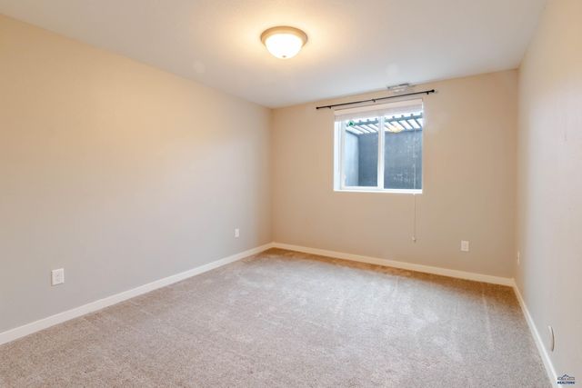 6521 SEMINOLE LN, Rapid City, SD 57702